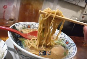 麺や庄の濃厚魚介豚骨ラーメン